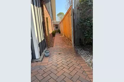 7715 Highmeadow Drive, Houston, TX 77063 - Photo 28