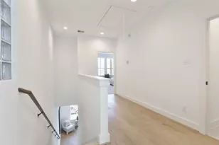 1020 W 15th 1/2 St, Houston, TX 77008 - Photo 26