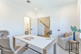 1020 W 15th 1/2 St, Houston, TX 77008 - Photo 8
