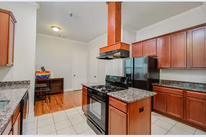 10205 Brooktree Drive, Houston, TX 77043 - Photo 10