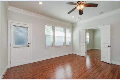 10205 Brooktree Drive, Houston, TX 77043 - Photo 26