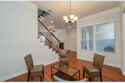 10205 Brooktree Drive, Houston, TX 77043 - Photo 8