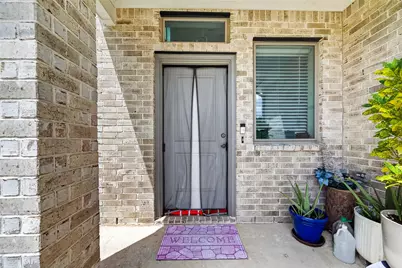 2739 Meadow View Lane, Conroe, TX 77385 - Photo 2