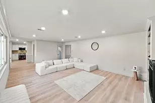 5030 Bayou Vista Dr, Houston, TX 77091 - Photo 16