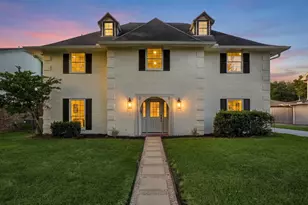 5030 Bayou Vista Dr, Houston, TX 77091 - Photo 1