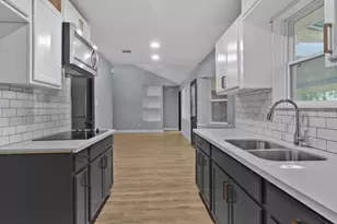 16223 Brinkwood Dr, Houston, TX 77090 - Photo 8