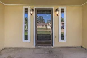 16223 Brinkwood Dr, Houston, TX 77090 - Photo 2