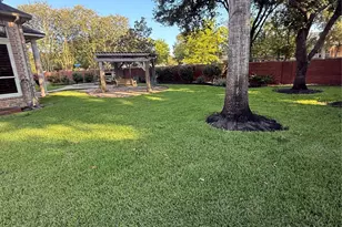 8746 Rippling Water Dr, Sugar Land, TX 77479 - Photo 34