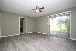 379 Richvale Ln, Houston, TX 77598 - Photo 12