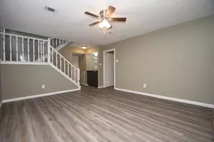 379 Richvale Ln, Houston, TX 77598 - Photo 10