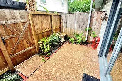 1409 Maryland Street #F, Houston, TX 77006 - Photo 16
