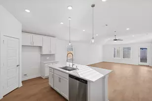 237 Draper Shadows Dr, Willis, TX 77378 - Photo 6