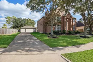 11404 Island Manor St, Pearland, TX 77584 - Photo 2