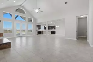 7915 Stratford Hall Dr, Rosharon, TX 77583 - Photo 2