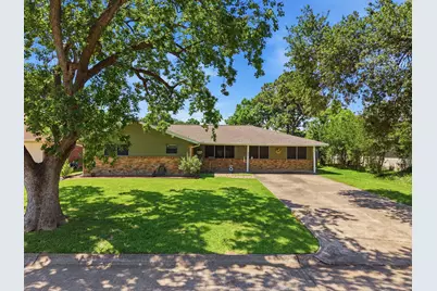 2013 18th Avenue N, Texas City, TX 77590 - Photo 1