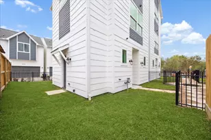 1658 W Tidwell Rd, Houston, TX 77091 - Photo 8