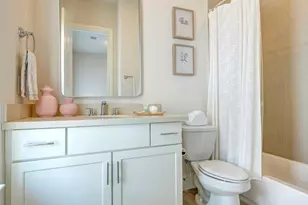 221 E 27th St, Houston, TX 77008 - Photo 20