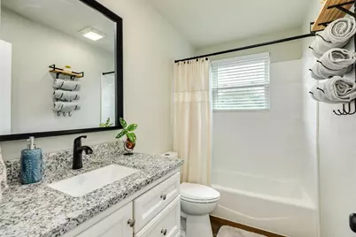 811 Loggins Drive, West Columbia, TX 77486 - Photo 26
