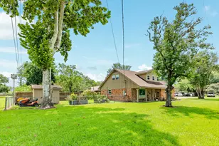 811 Loggins Dr, West Columbia, TX 77486 - Photo 6