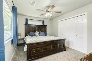 811 Loggins Dr, West Columbia, TX 77486 - Photo 20