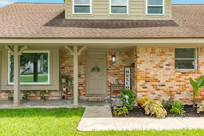 811 Loggins Drive, West Columbia, TX 77486 - Photo 4