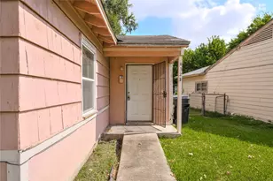 4325 Kay Cir, Houston, TX 77051 - Photo 2