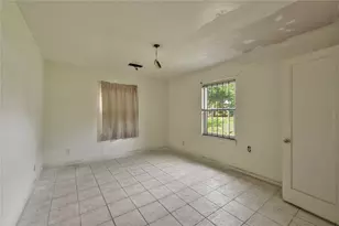 4325 Kay Cir, Houston, TX 77051 - Photo 8