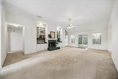 2726 N Larkspur Circle, Pearland, TX 77584 - Photo 4