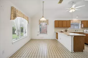 2726 N Larkspur Cir, Pearland, TX 77584 - Photo 10