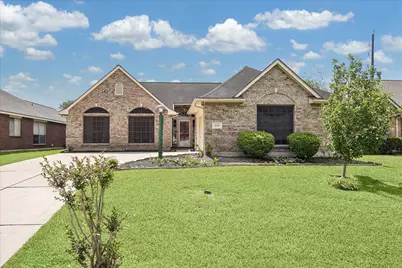 2726 N Larkspur Circle, Pearland, TX 77584 - Photo 1