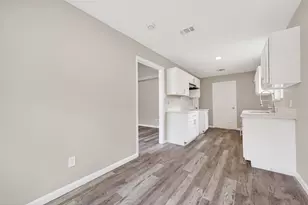 13110 Naples Ln, Stafford, TX 77477 - Photo 16
