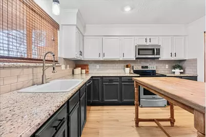 16806 Colony Bend Drive, Friendswood, TX 77546 - Photo 10