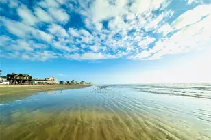 12917 John Reynolds Rd, Galveston, TX 77554 - Photo 32