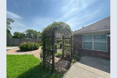11411 Oak Lake Vista Court, Sugar Land, TX 77498 - Photo 2