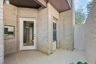 2021 Spenwick Dr, Houston, TX 77055 - Photo 10