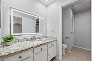 2021 Spenwick Dr, Houston, TX 77055 - Photo 12