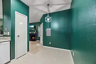 2021 Spenwick Dr, Houston, TX 77055 - Photo 8