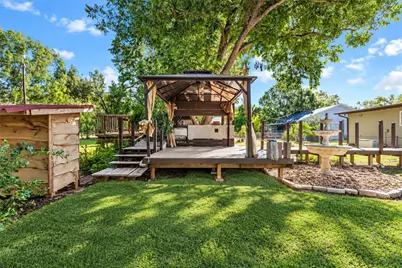 115 Camellia Street, Lake Jackson, TX 77566 - Photo 28
