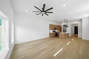 124 E 32nd St, Houston, TX 77018 - Photo 4