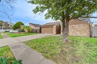 12327 Fairmeadow Drive, Houston, TX 77071 - Photo 14