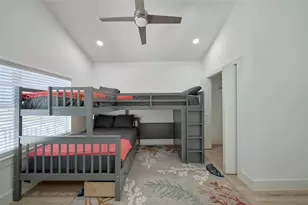 7117 Delesandri Dr, Hitchcock, TX 77563 - Photo 20