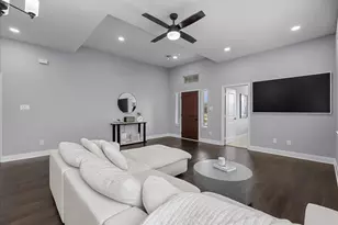 20061 Torrey Pines Ln, Cleveland, TX 77327 - Photo 10