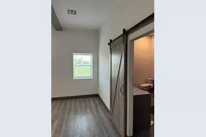 8417 Los Robles Avenue, Alvin, TX 77511 - Photo 30