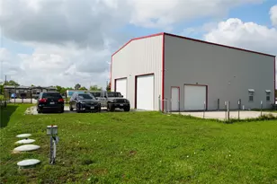 8417 Los Robles Ave, Alvin, TX 77511 - Photo 14