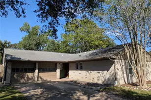 4514 Benning Dr, Houston, TX 77035 - Photo 2