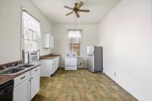 1524 Mechanic St, Galveston, TX 77550 - Photo 12