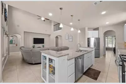 127 Round Lake Dr, Rosenberg, TX 77469 - Photo 4