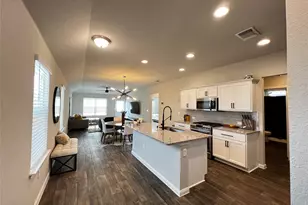 13906 Levy Ln, Pflugerville, TX 78660 - Photo 2