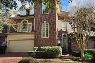 1 Pine Briar Cir, Houston, TX 77056 - Photo 1