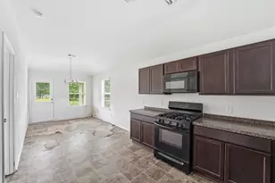 1634 Rd 5102, Cleveland, TX 77327 - Photo 10